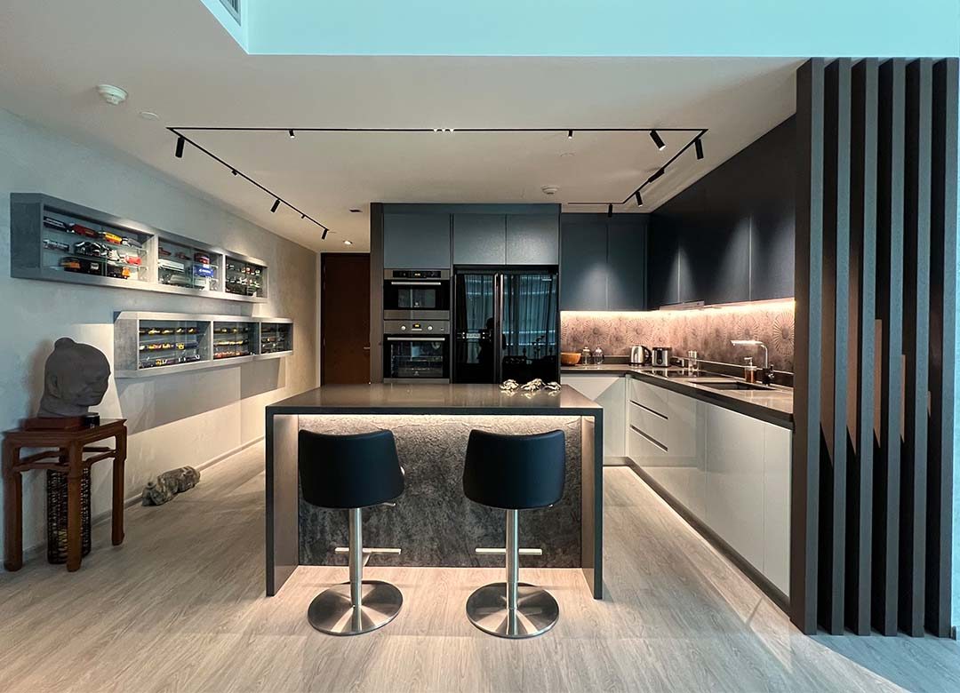 Kitchen stone island Outluke Interiors